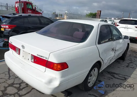 2000 Toyota Camry Le z USA, uszkodzony, nr VIN JT2BG22KXY0392052